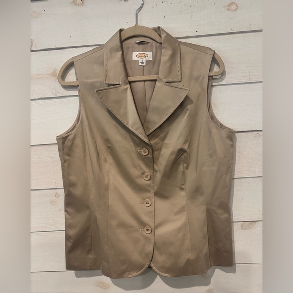 Talbots Tan Sleeveless Button-Down Vest in size 16. Great condition! - Picture 1 of 11
